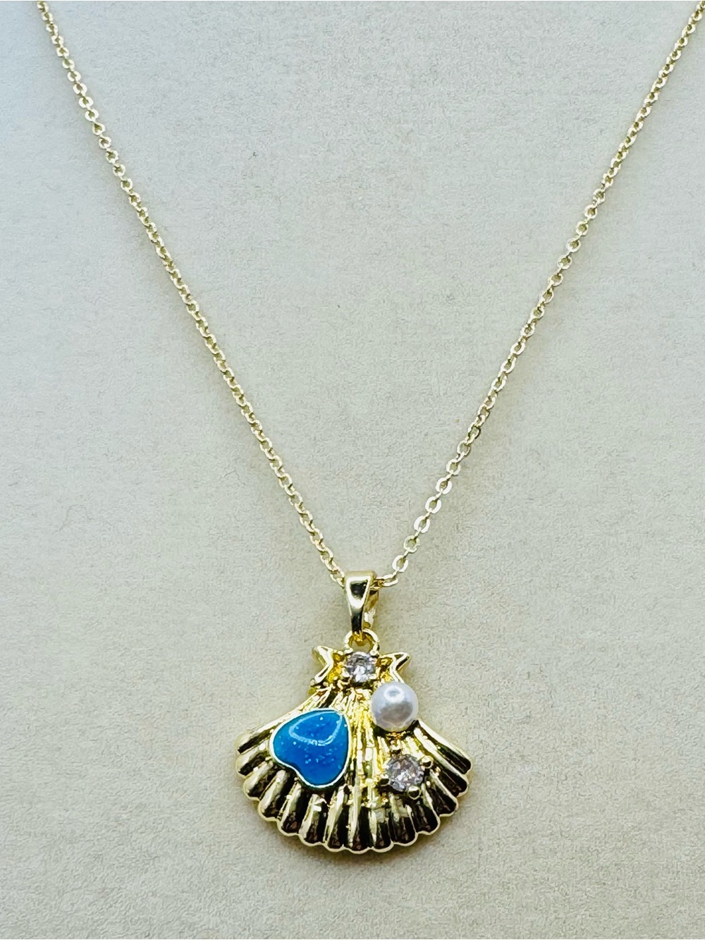18 KT Gold Plated Shell Pendant Necklace with Blue and White Accents